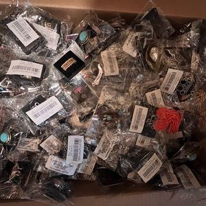 SALE!  DISCOUNTED $3.00 jewelry in bulk!  You will not find this again!!  😳